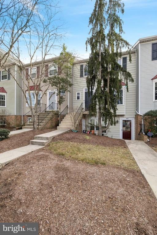 Building Photo - 4241 Stockbridge Dr