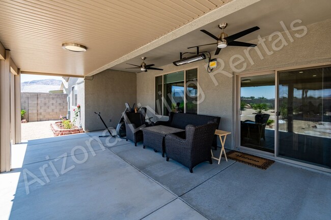 Building Photo - INVITING BACKYARD OASIS