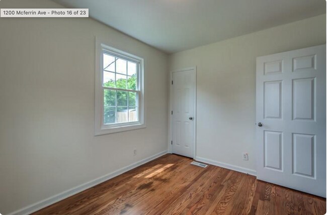 Building Photo - 2 bd/ 1bth w/ heated storage shed/studio, fenced yard