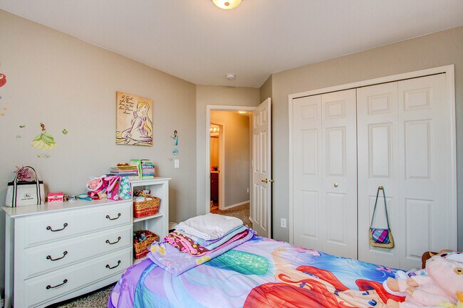 Building Photo - 4038 Pronghorn Meadows Cir