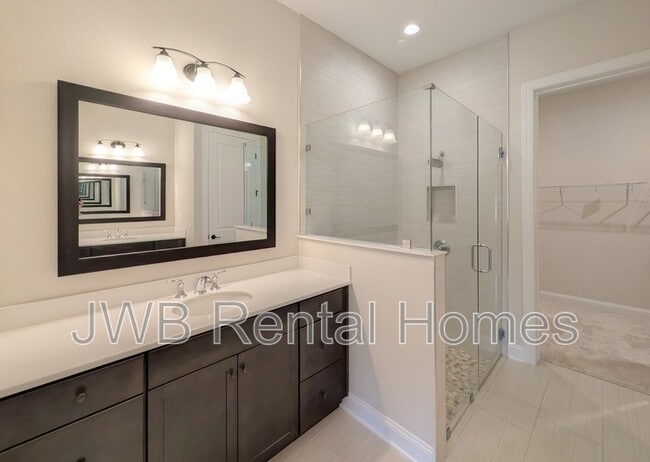 Building Photo - 75 Carousel Dr