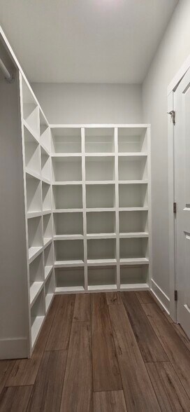 Building Photo - 11549 Helmond Way