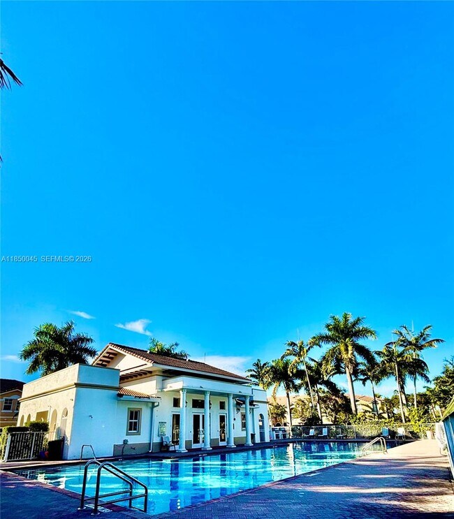 Building Photo - 1420 SE 26th Ave