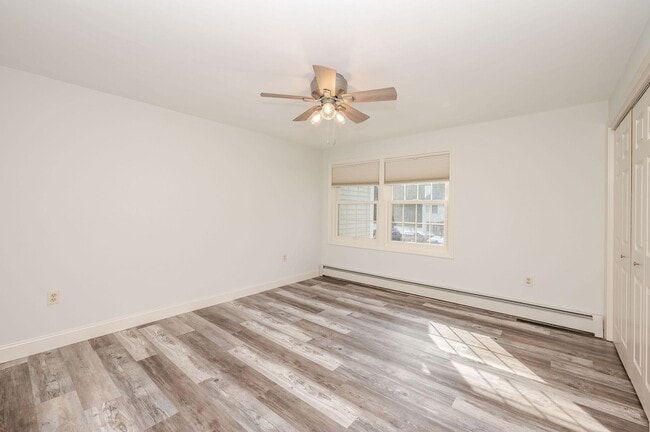 Building Photo - 75 Woodland Green