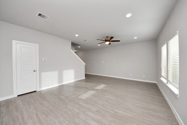 Building Photo - 2511 Shining Spur Ct