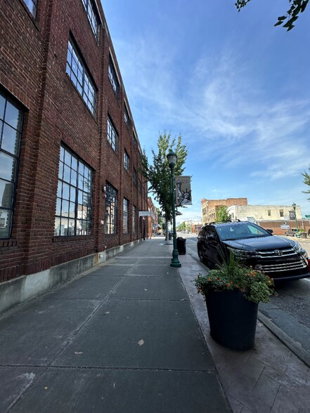 Building Photo - 109 N Hayne St