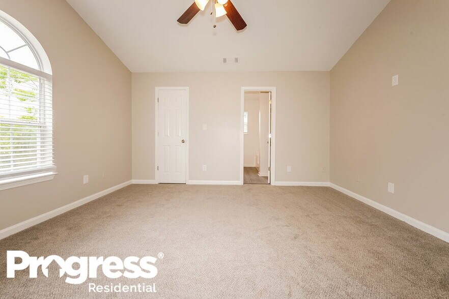 Building Photo - 317 Brookside Dr