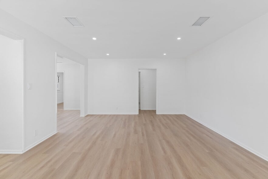 Building Photo - 237 Belmont Ave