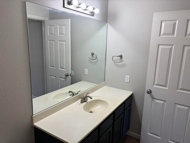 Building Photo - 4012 Snowy Owl Dr