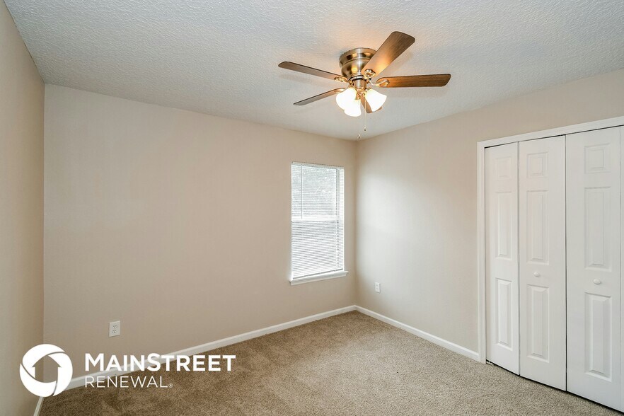 Building Photo - 9370 Jayhawk Ln