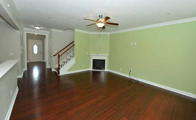 Building Photo - Just a few miles from NOB Navy Base and Ba...