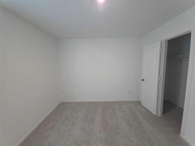 Building Photo - 26710 Sunrise Dr