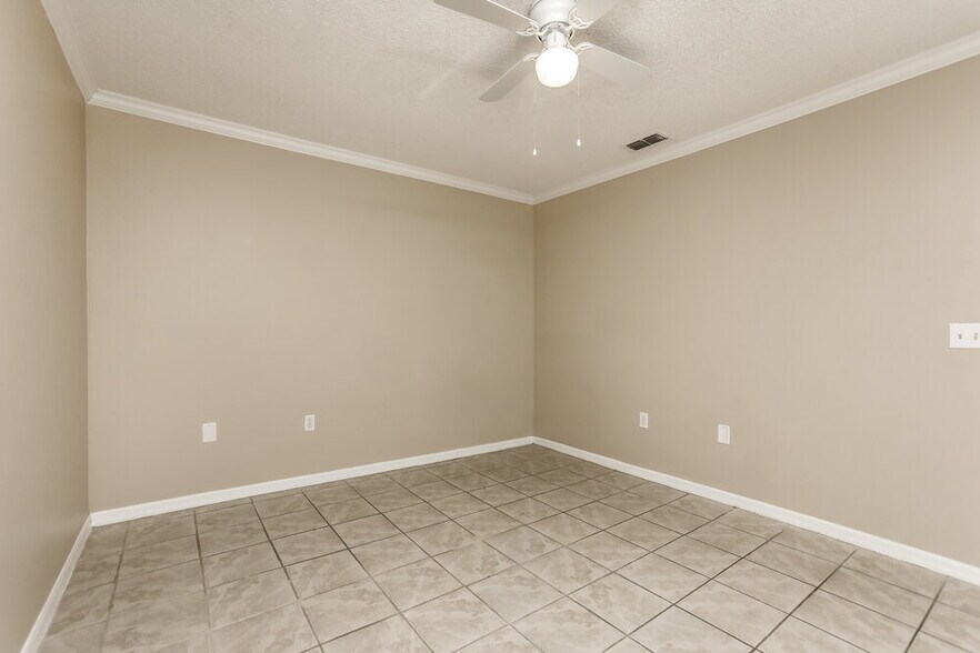 Building Photo - 326 Daniels Pointe Dr