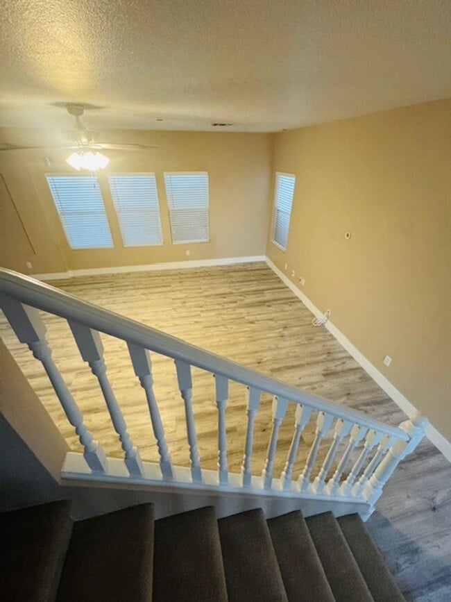 Building Photo - Resort-Style Living in Northwest Tucson- 3 Bedroom/ 3 Bathroom 2-Story House with garage!