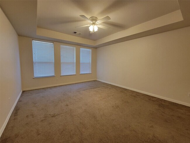 Building Photo - 9717 Sinclair St