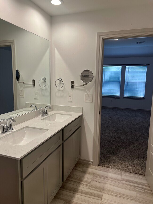 Building Photo - 14416 Gravity Falls Ln