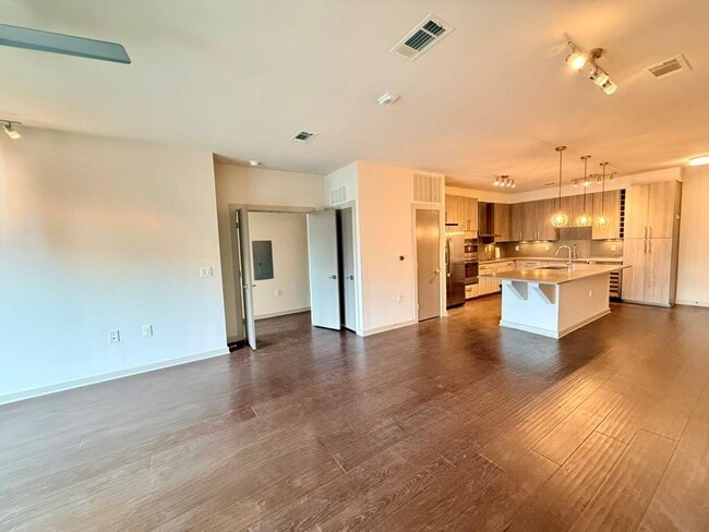 Building Photo - 3600 S Lamar Blvd