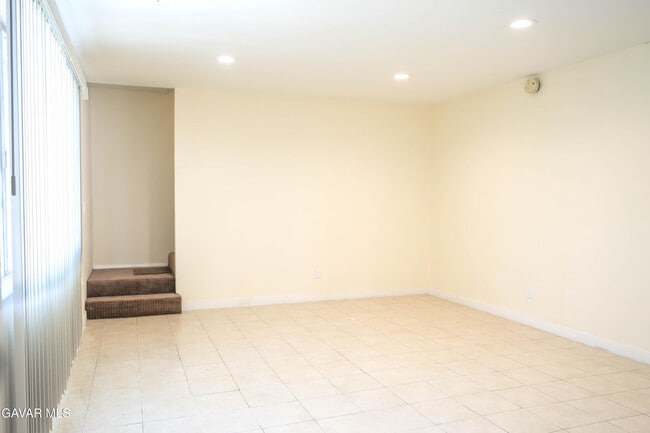 Building Photo - 3063 Randolph St