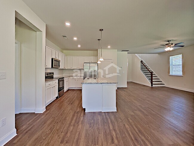 Building Photo - 13009 Wishsong Ct