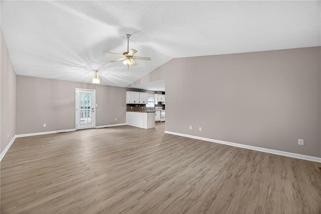 Building Photo - 175 White Tail Hills Dr