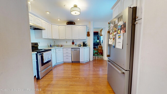 Building Photo - 34 Ely St