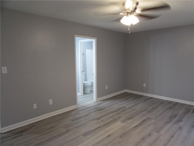 Building Photo - 1774 Twin Brooks Dr SE