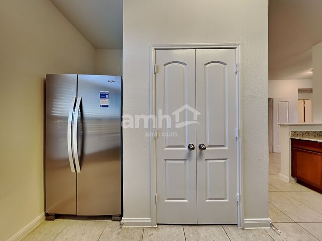 Building Photo - 9210 Bald Cypress St