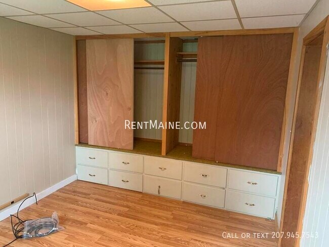 Building Photo - 35 Bosworth St