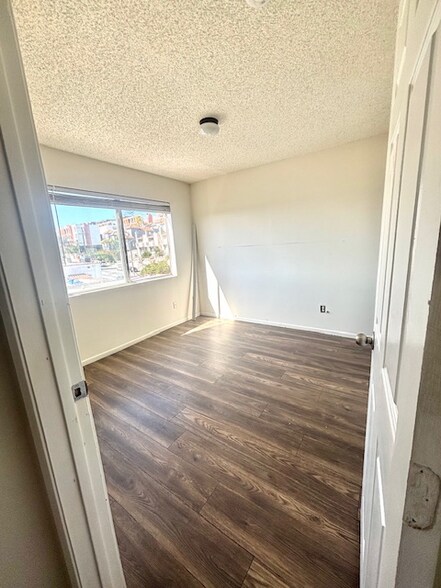 Building Photo - 974 Figueroa Terrace