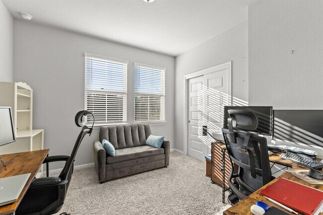 Building Photo - 1825 Harvest Knoll Ln