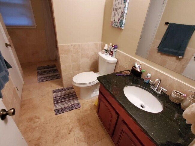 Building Photo - 448 Susan Creek Dr