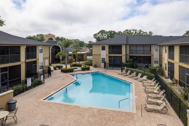 Building Photo - 12293 Sailwinds Dr