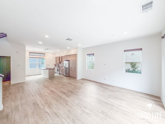 Building Photo - Modern 3BD/2.5BA Townhome in Mission Valley with Kitchen Island, Private Patio & 2-Car Garage