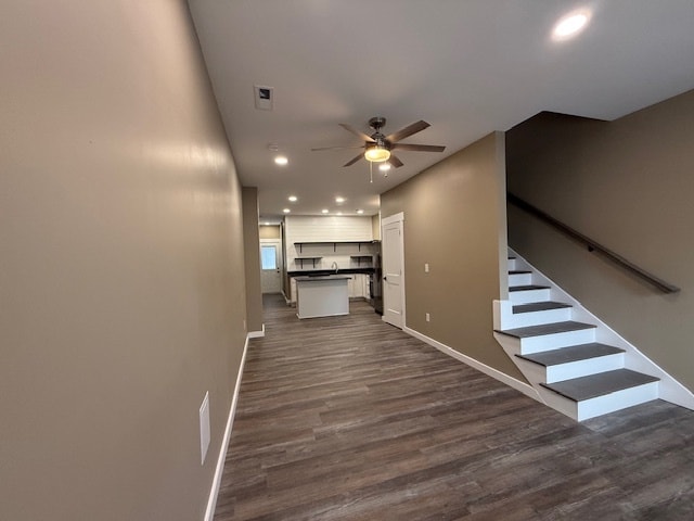 Building Photo - 6290 Davis Creek Rd