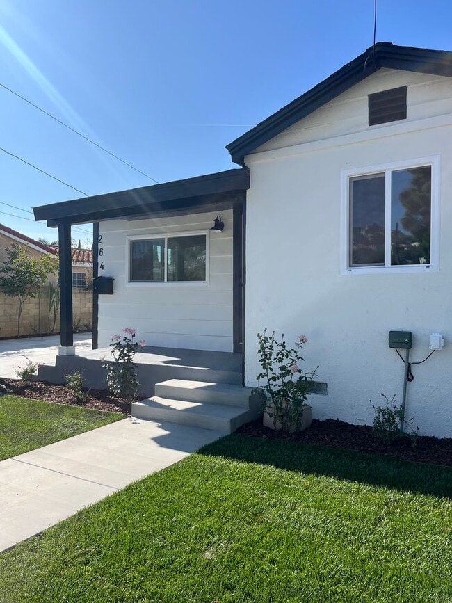 Primary Photo - Beautifully Remodeled 2 Bed / 1 Bath Home in Orange