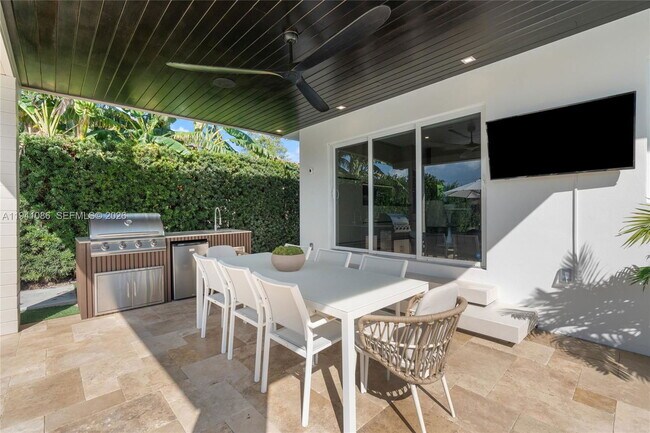 Building Photo - 7810 Hawthorne Ave