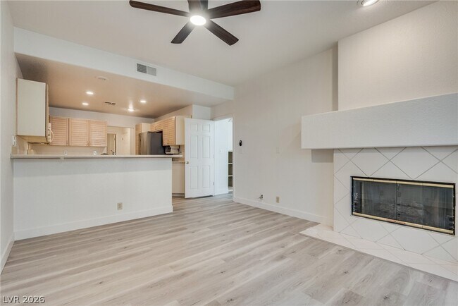 Building Photo - 4992 Crooked Stick Way