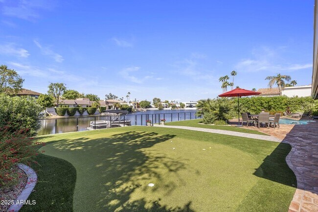 Building Photo - 7620 E Vía Del Placito