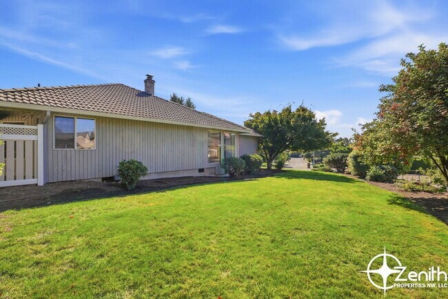 Building Photo - 1908 NW 140th Cir