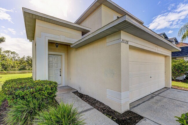 Building Photo - Prime Northwood Home on a Conservation Lot...