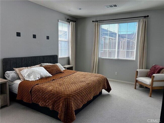 Building Photo - 631 S Brampton Ave