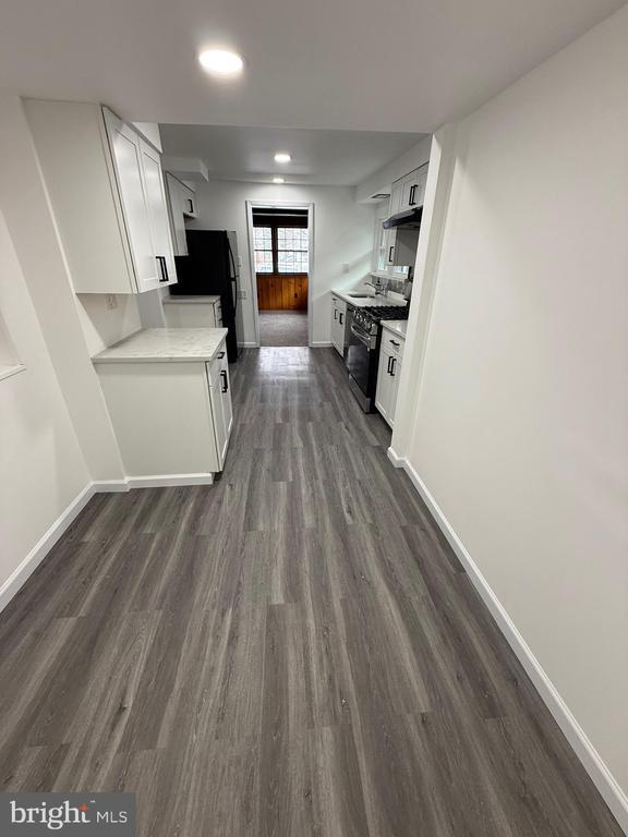 Building Photo - 109 N Main St