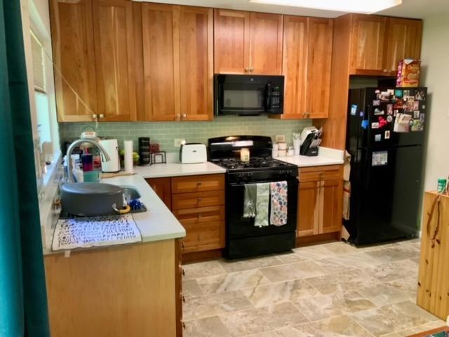 Building Photo - 10661 Weymouth St