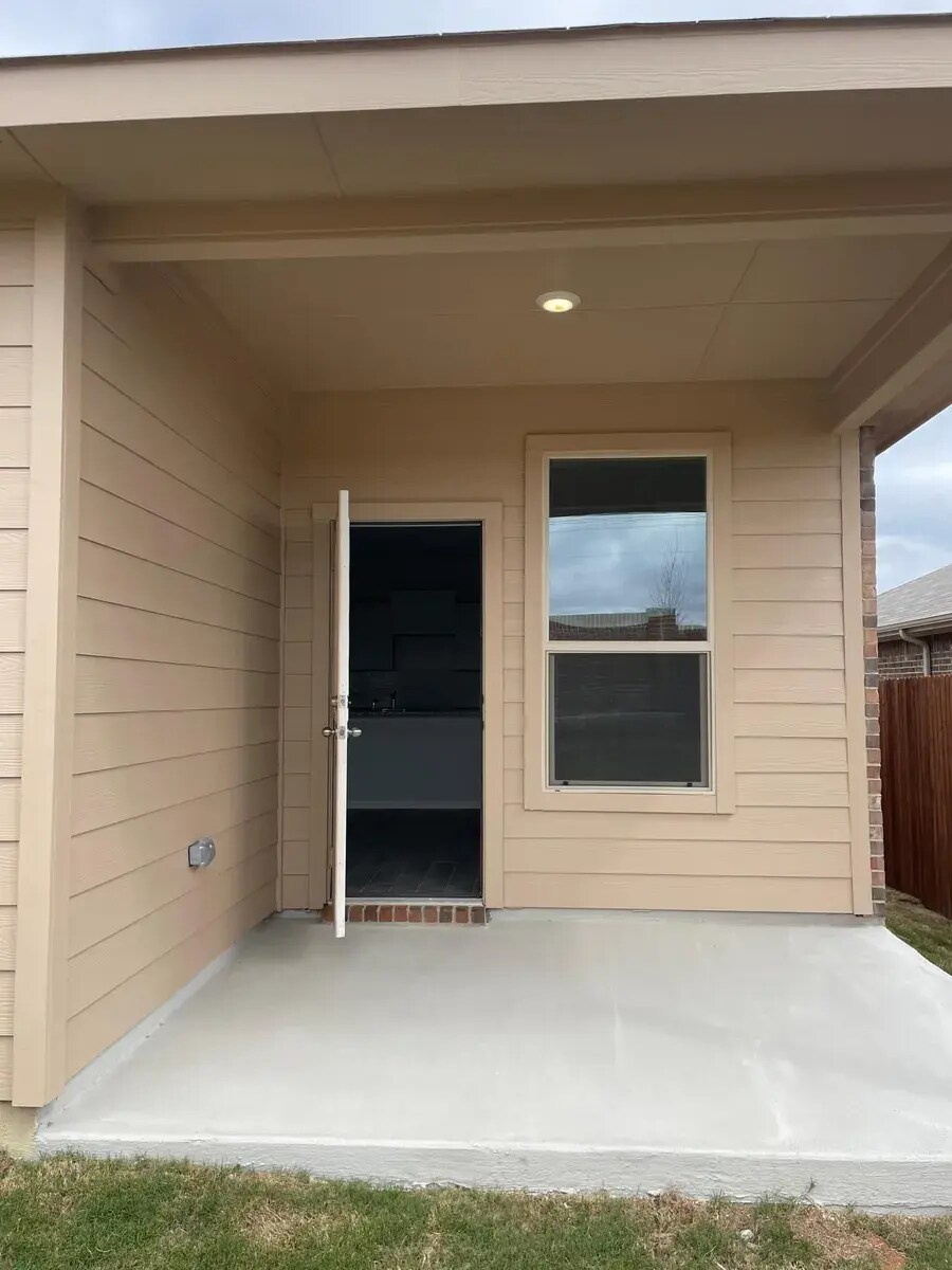 Building Photo - 953 Braymer Ln