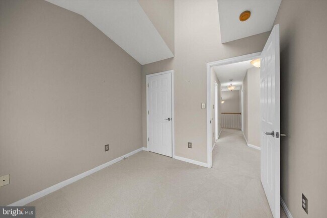 Building Photo - 46188 Cecil Terrace