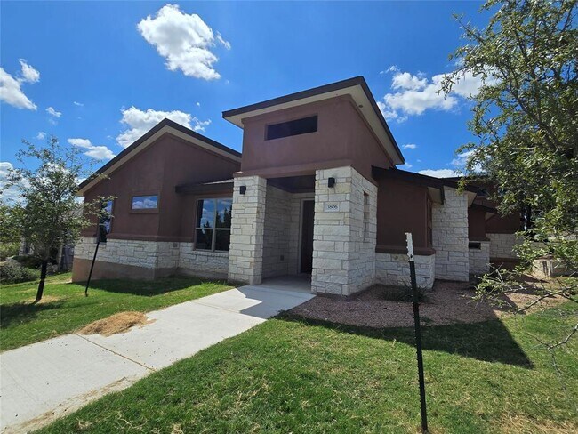 Building Photo - 3806 Boone Dr
