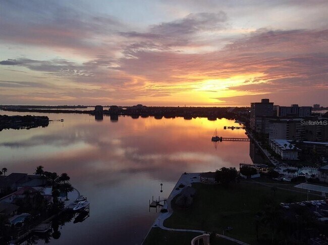 Building Photo - 5200 Brittany Dr S