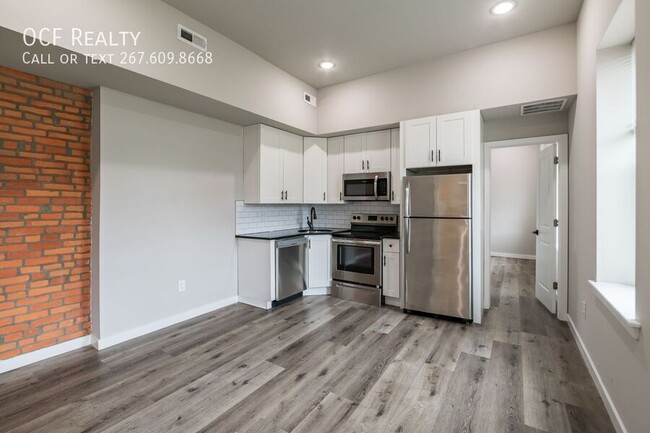 Building Photo - One Bed Brewerytown Apartment