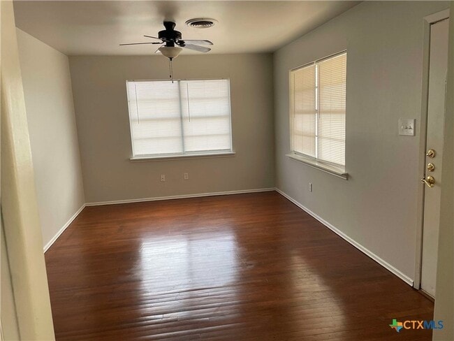 Building Photo - 1005 Phil Ave