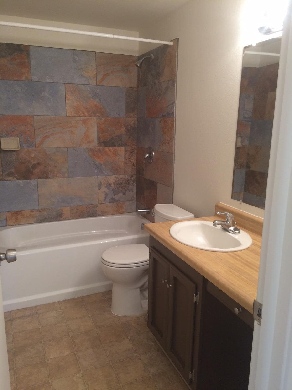 Building Photo - 1202 Avenida del Sol